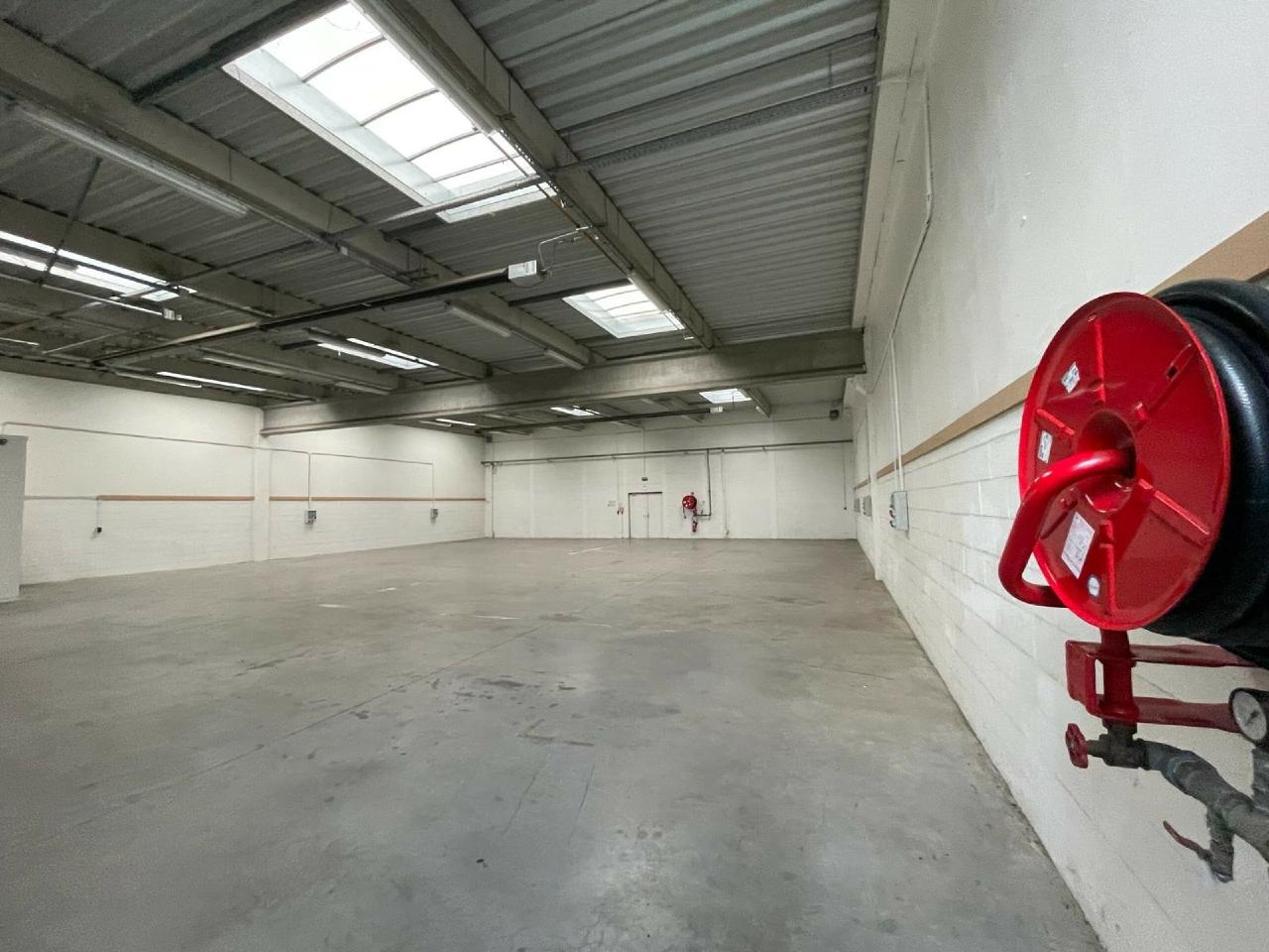 Local d'activité Roost-Warendin 841m² Location local d'activité Roost-Warendin Nord OLACT2420363 6